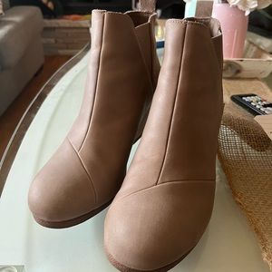 Kelsey Wedge boot.